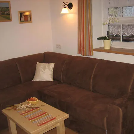 Weingut - Gastezimmer Zum Schwalbennest * Herrnbaumgarten