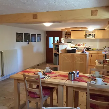 בית אירוח Weingut - Gaestezimmer Zum Schwalbennest Herrnbaumgarten