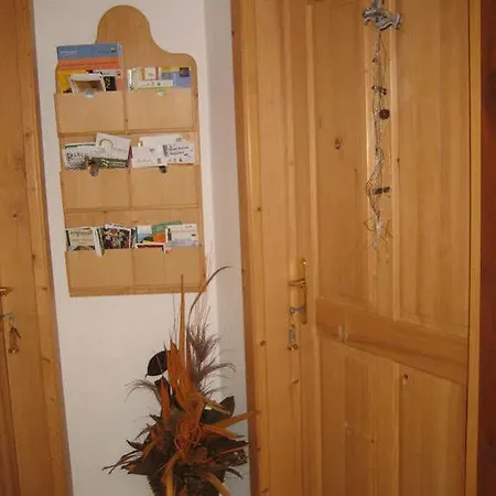 Weingut - Gaestezimmer Zum Schwalbennest Herrnbaumgarten