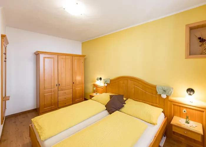 Weingut - Gaestezimmer Zum Schwalbennest *