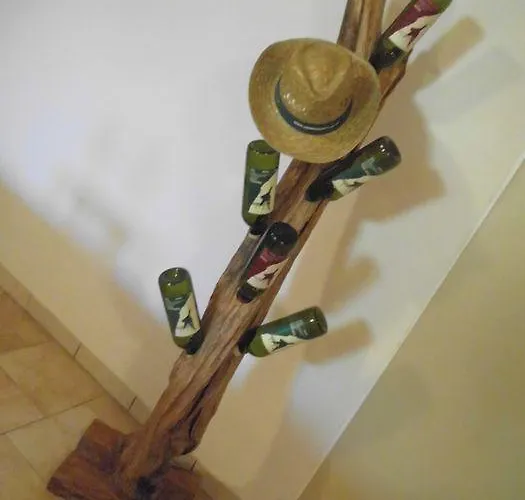 Weingut - Gaestezimmer Zum Schwalbennest Habitación en casa particular